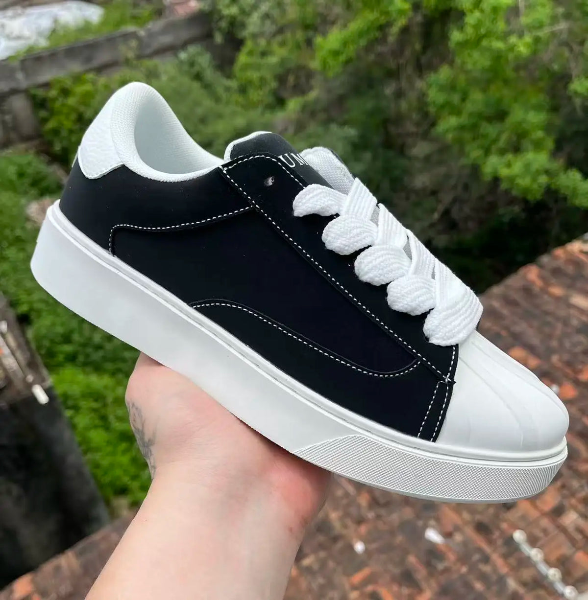 Sneakers Épaisses Unisexe Antidérapantes – CLEVI Paris