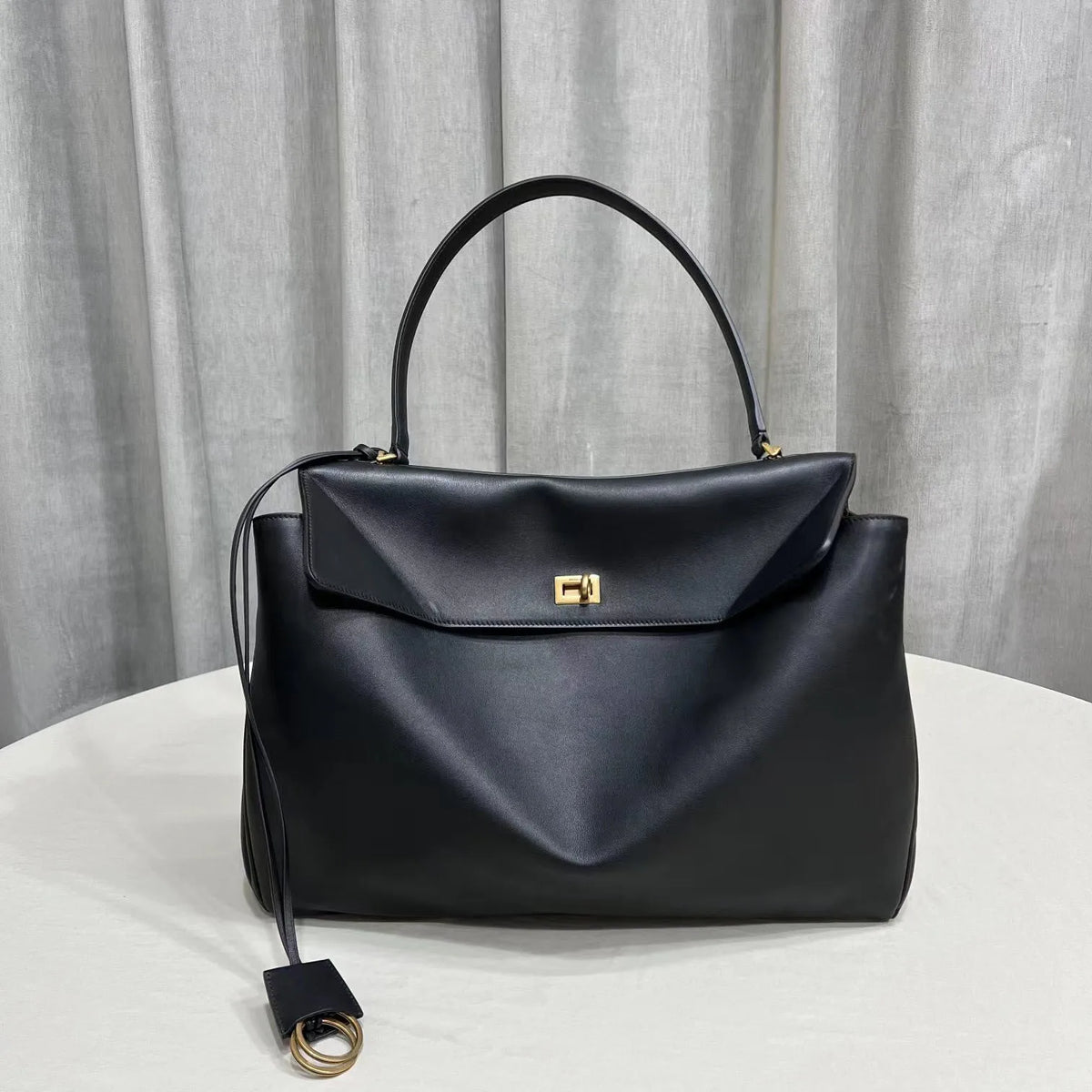 Sac Baguette Cuir Vache Artisanal Grande Capacité 28x20cm – CLEVI Paris