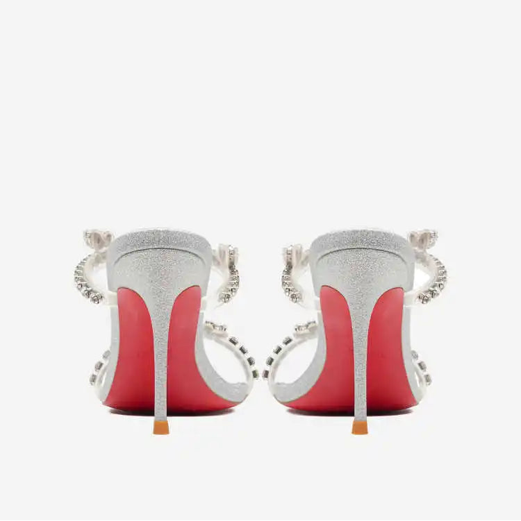 Escarpins argentés à talons fins – CLEVI Paris