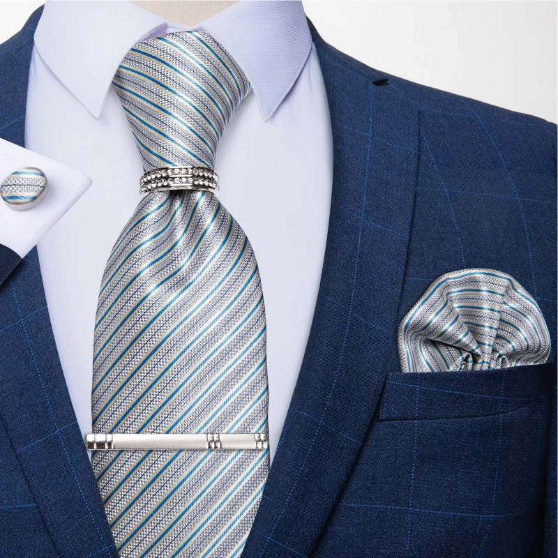 Ensemble cravate et pochette homme à carreaux – CLEVI Paris