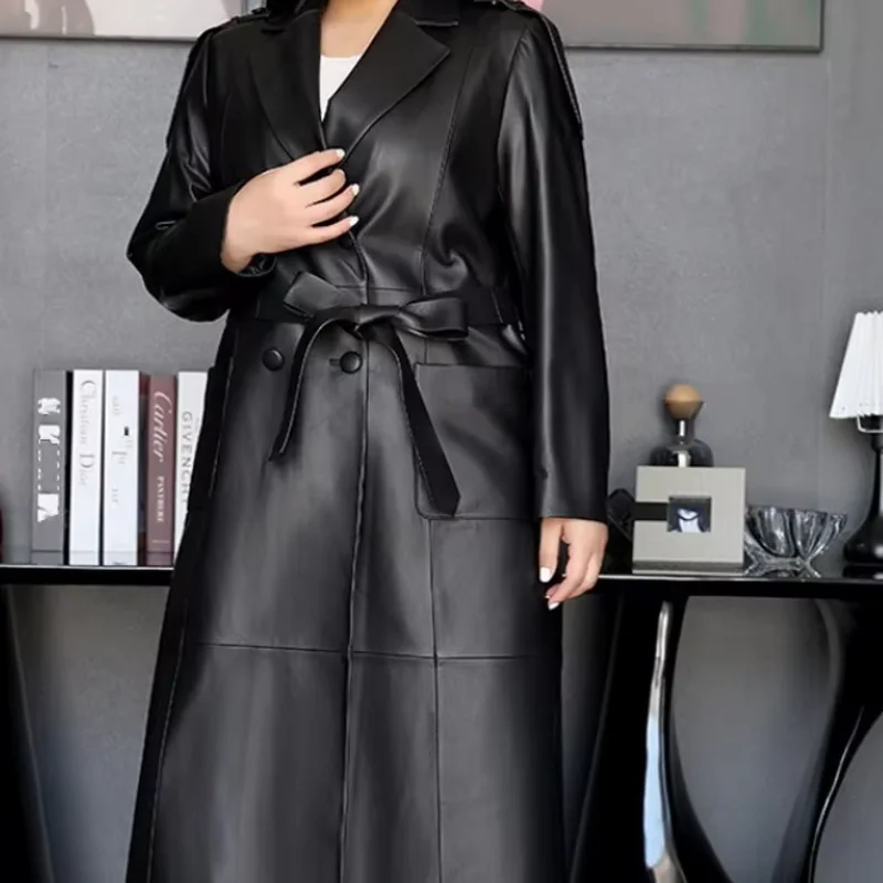 Trench long femme en cuir ceinturé – CLEVI Paris