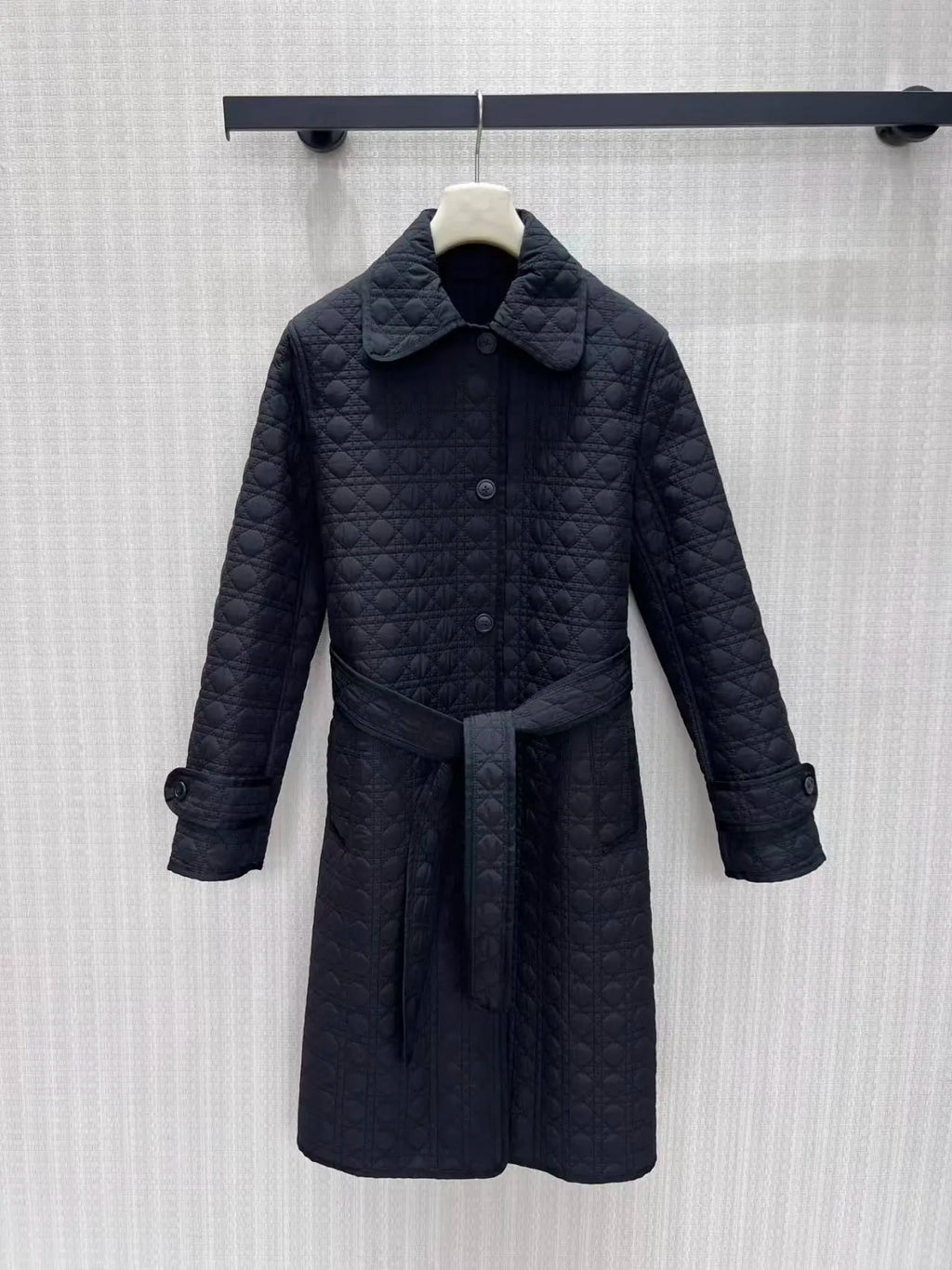 Veste longue matelassée femme à ceinture – CLEVI Paris