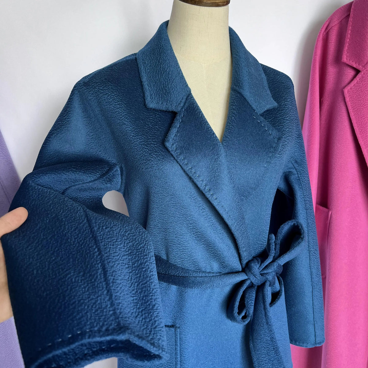 Manteau long femme en laine à revers – CLEVI Paris