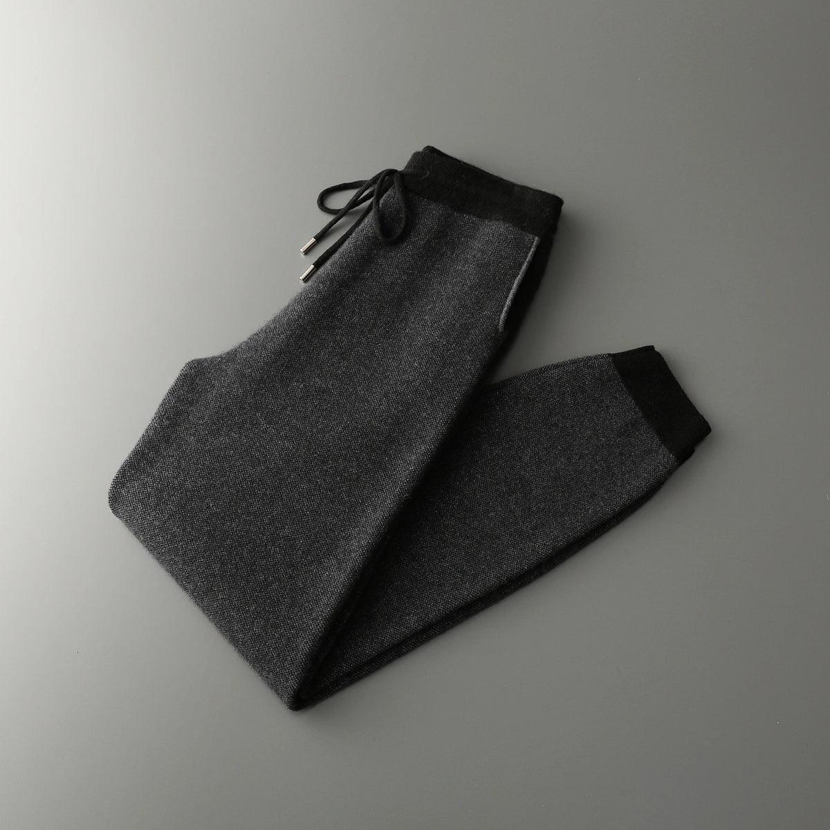 Ensemble homme à capuche en cachemire – CLEVI Paris