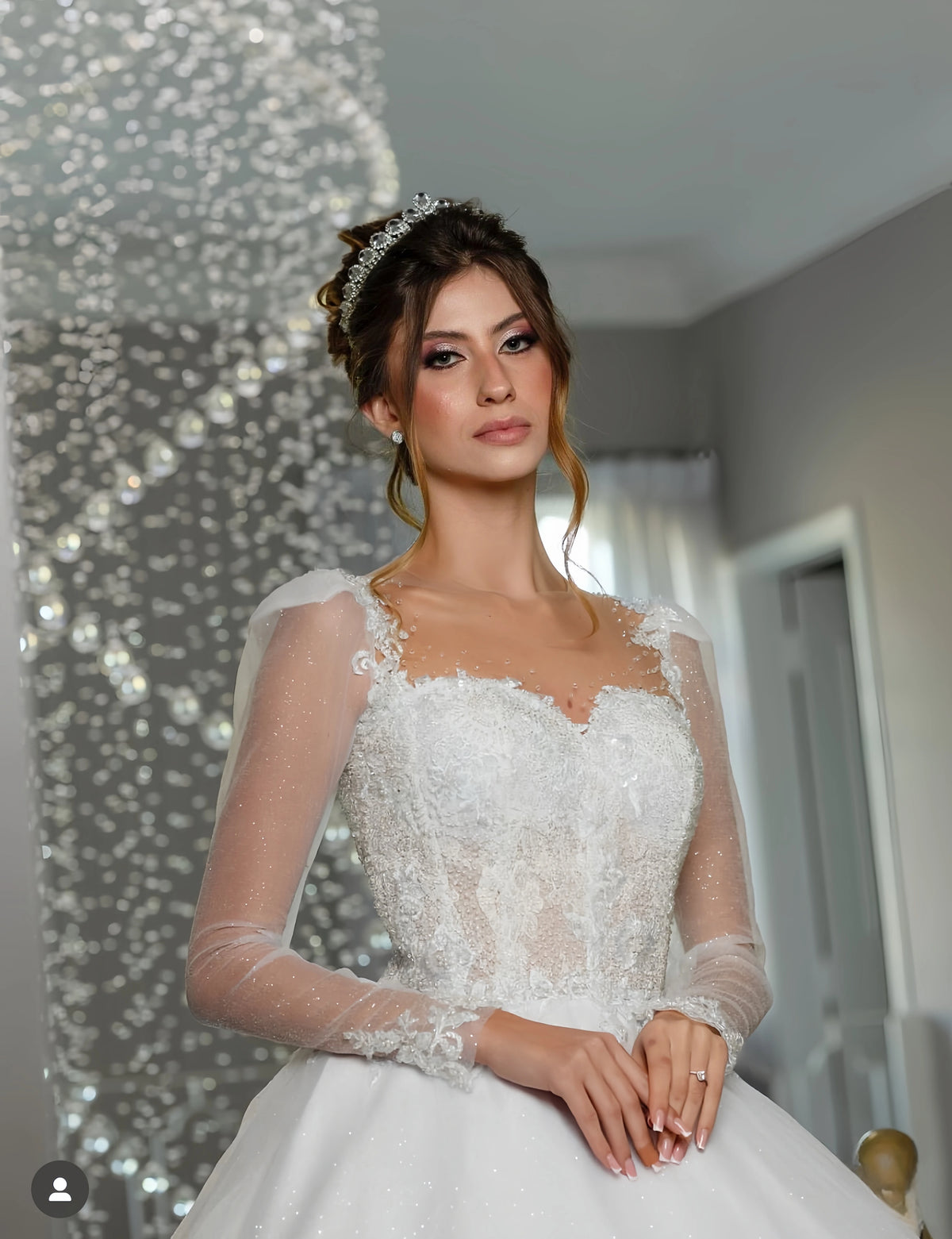 Robe de mariée scintillante en tulle – CLEVI Paris
