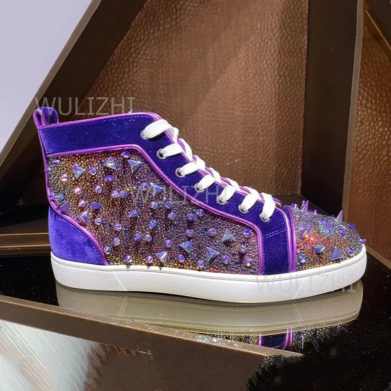 Sneakers Rivets Cristal Suède Semelle Rouge Unisexe – CLEVI Paris