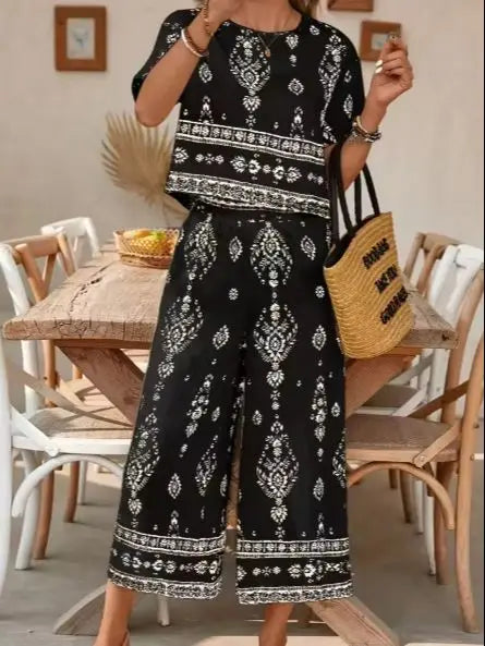 Ensemble 2 Pièces Femme Imprimé Ethnique Rétro Top Manches Courtes & Pantalon 3/4 Casual – CLEVI Paris