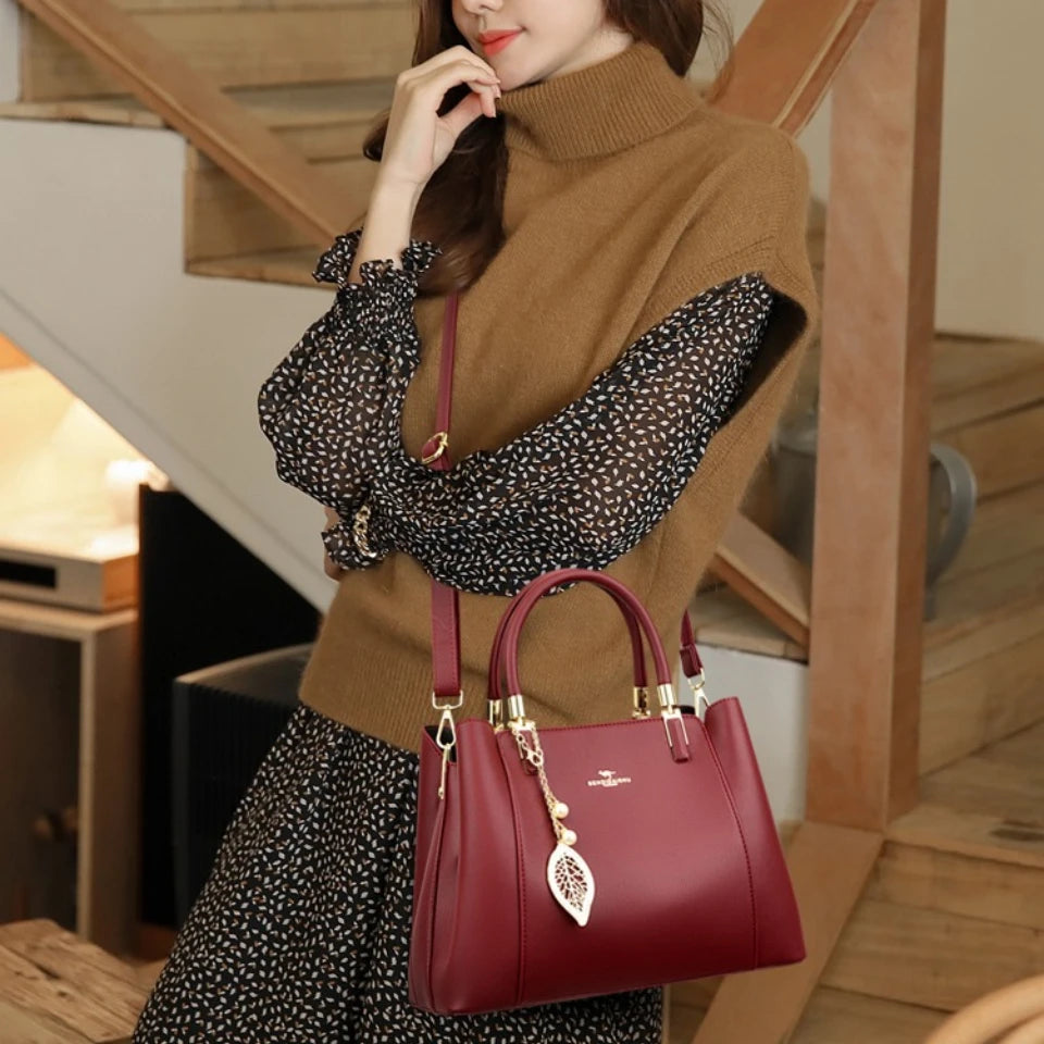 Sac Fourre-Tout Femme Cuir Microfibre 3 Compartiments 29x22cm – CLEVI Paris