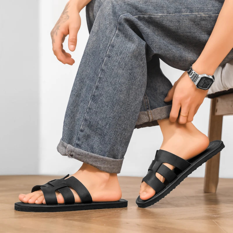 Pantoufles homme noires en cuir refendu – CLEVI Paris