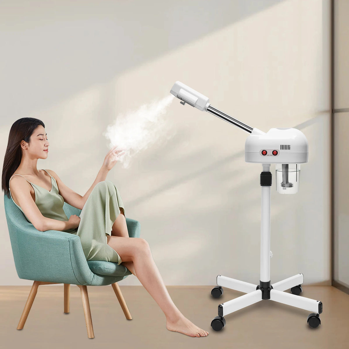 Vaporisateur facial sur pied 800 W – CLEVI Paris