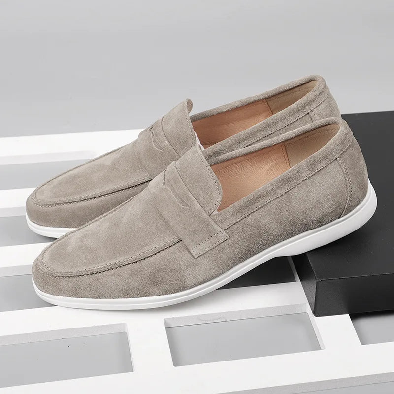 Mocassins en cuir gris à bout pointu – CLEVI Paris