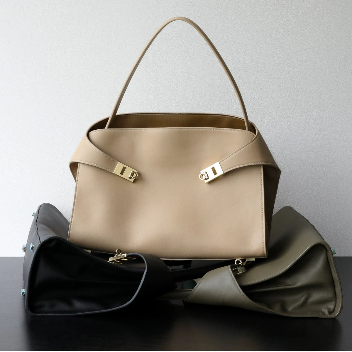 Sac cabas femme souple en cuir – CLEVI Paris