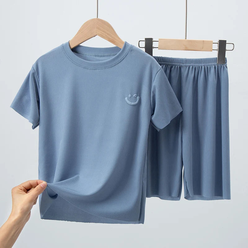 Tenue enfant d’été unie, polyester et élasthanne – CLEVI Paris