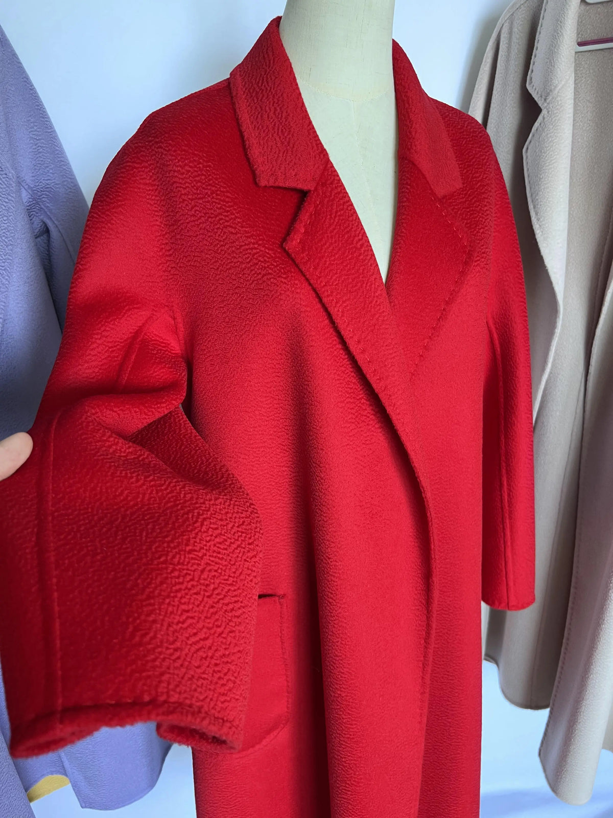 Manteau long femme en laine à revers – CLEVI Paris