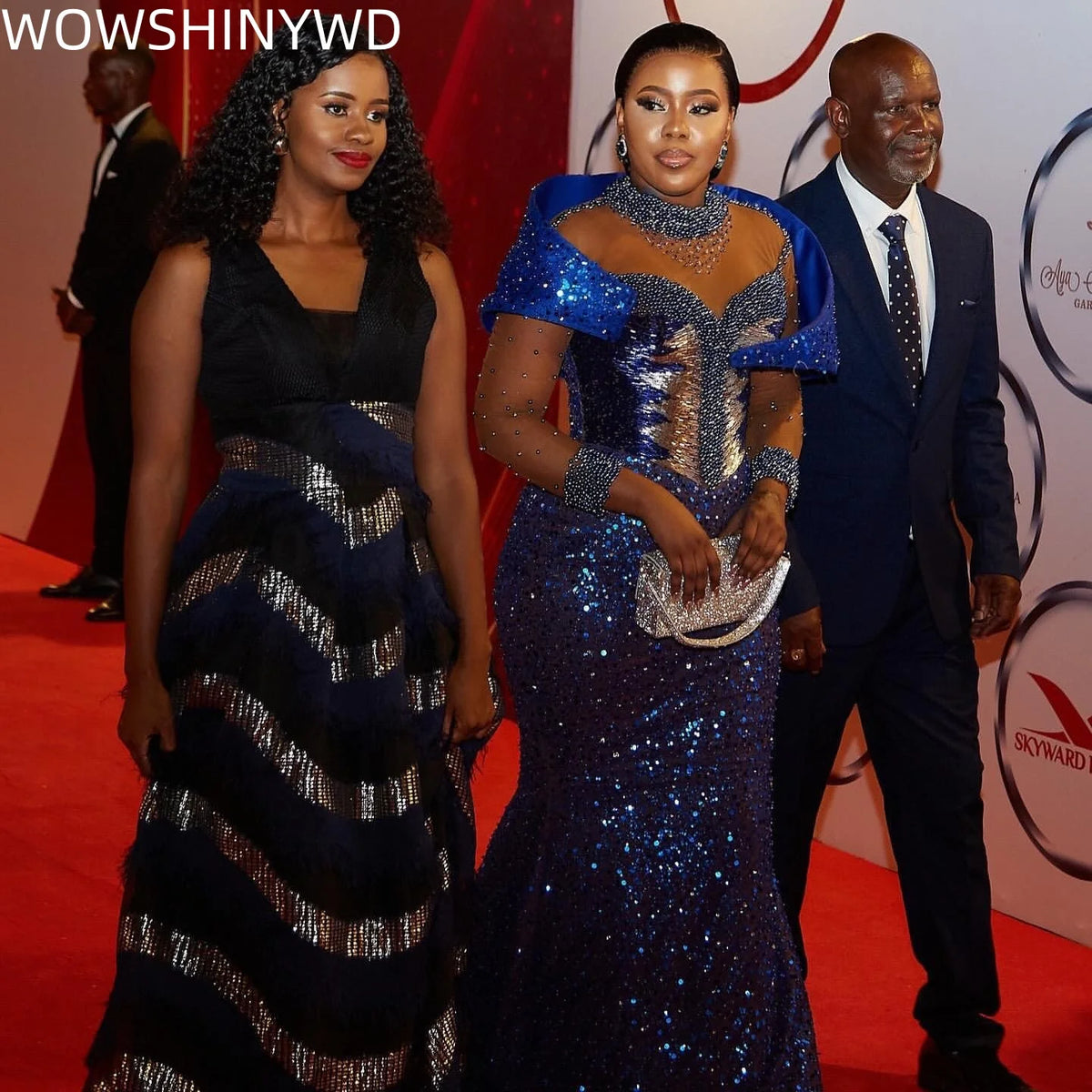 Robe sirène de soirée perlée à paillettes – CLEVI Paris