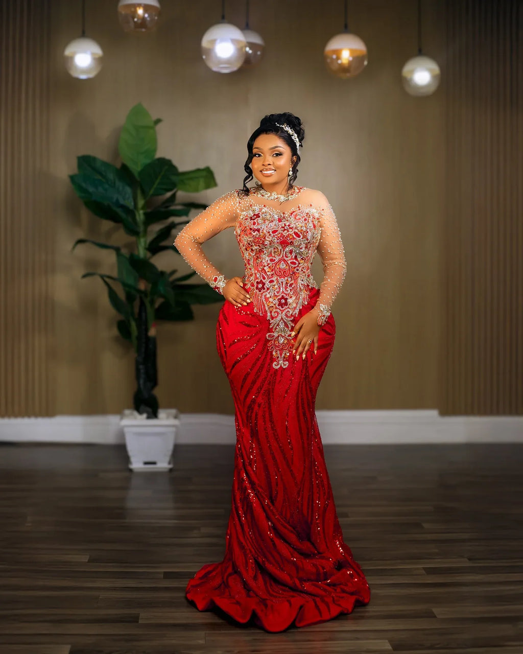 Robe de soirée sirène en dentelle et perles – CLEVI Paris