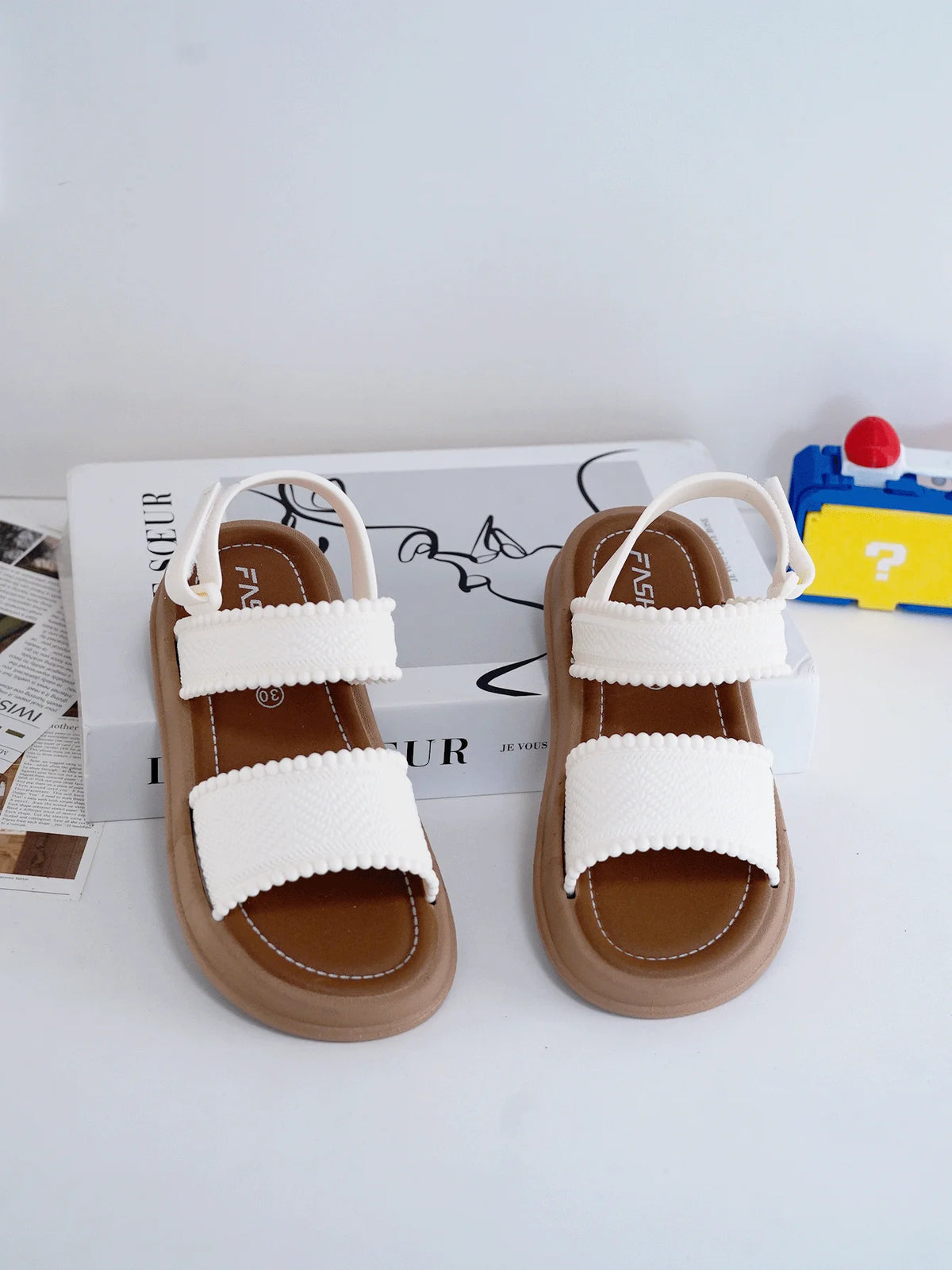 Sandales fille blanches à nœud en PVC – CLEVI Paris