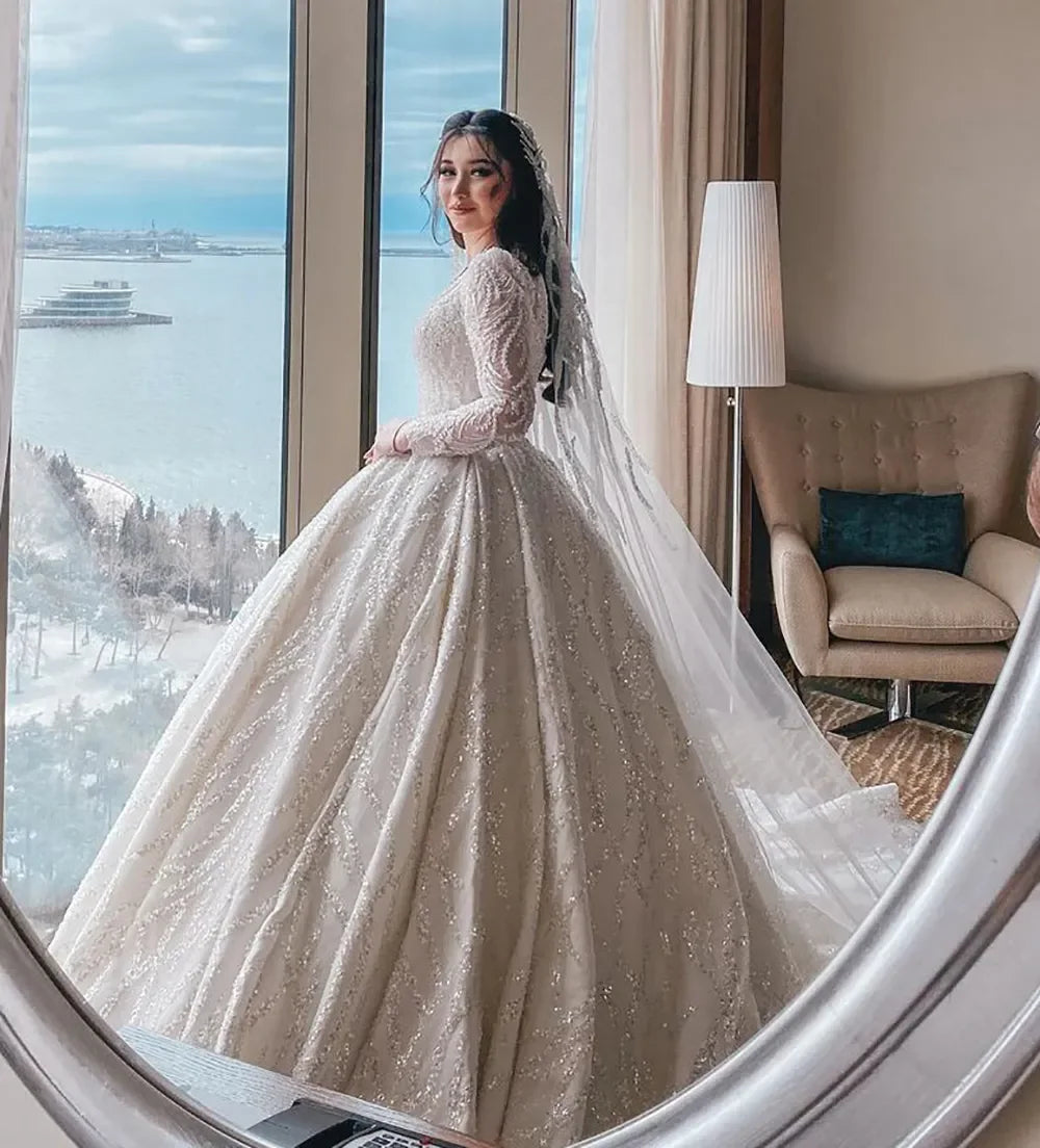 Robe de mariée princesse en tulle brodé – CLEVI Paris
