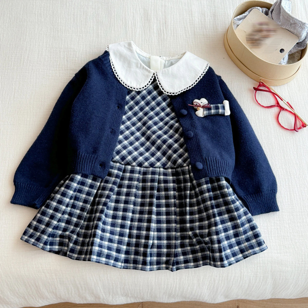 Ensemble fille bleu pull et robe à carreaux – CLEVI Paris