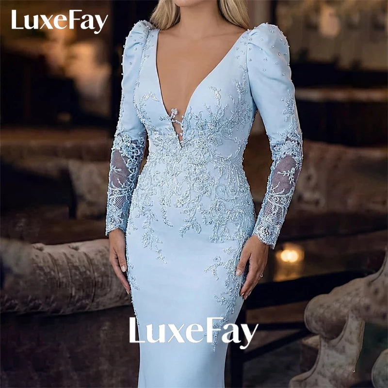 Robe de soirée sirène en satin et dentelle – CLEVI Paris