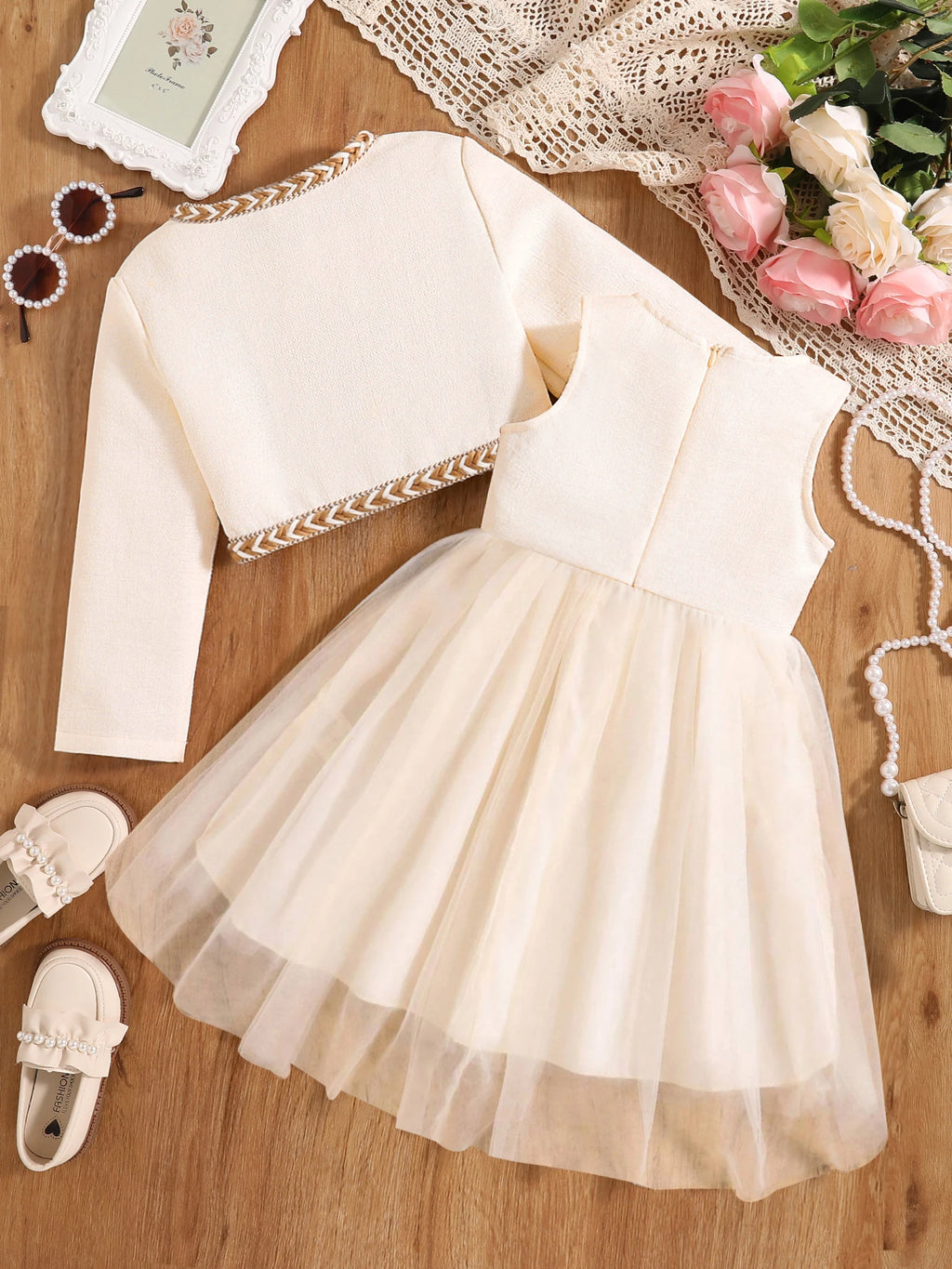Robe fille blanche à manches trois-quarts – CLEVI Paris