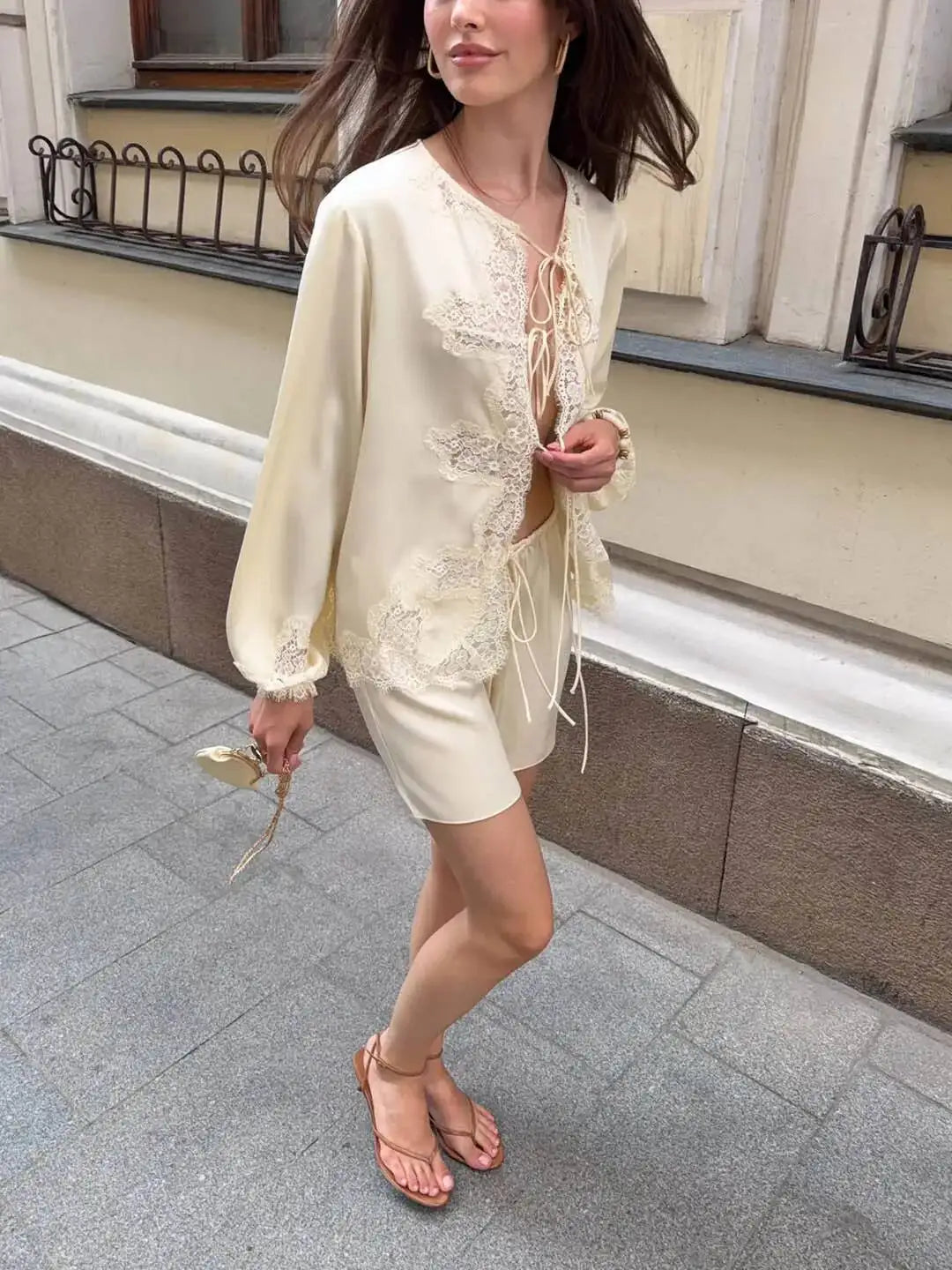Ensemble 2 pièces femme haut satiné et short – CLEVI Paris