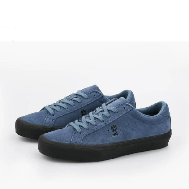 Sneakers de skate unisexes en daim – CLEVI Paris