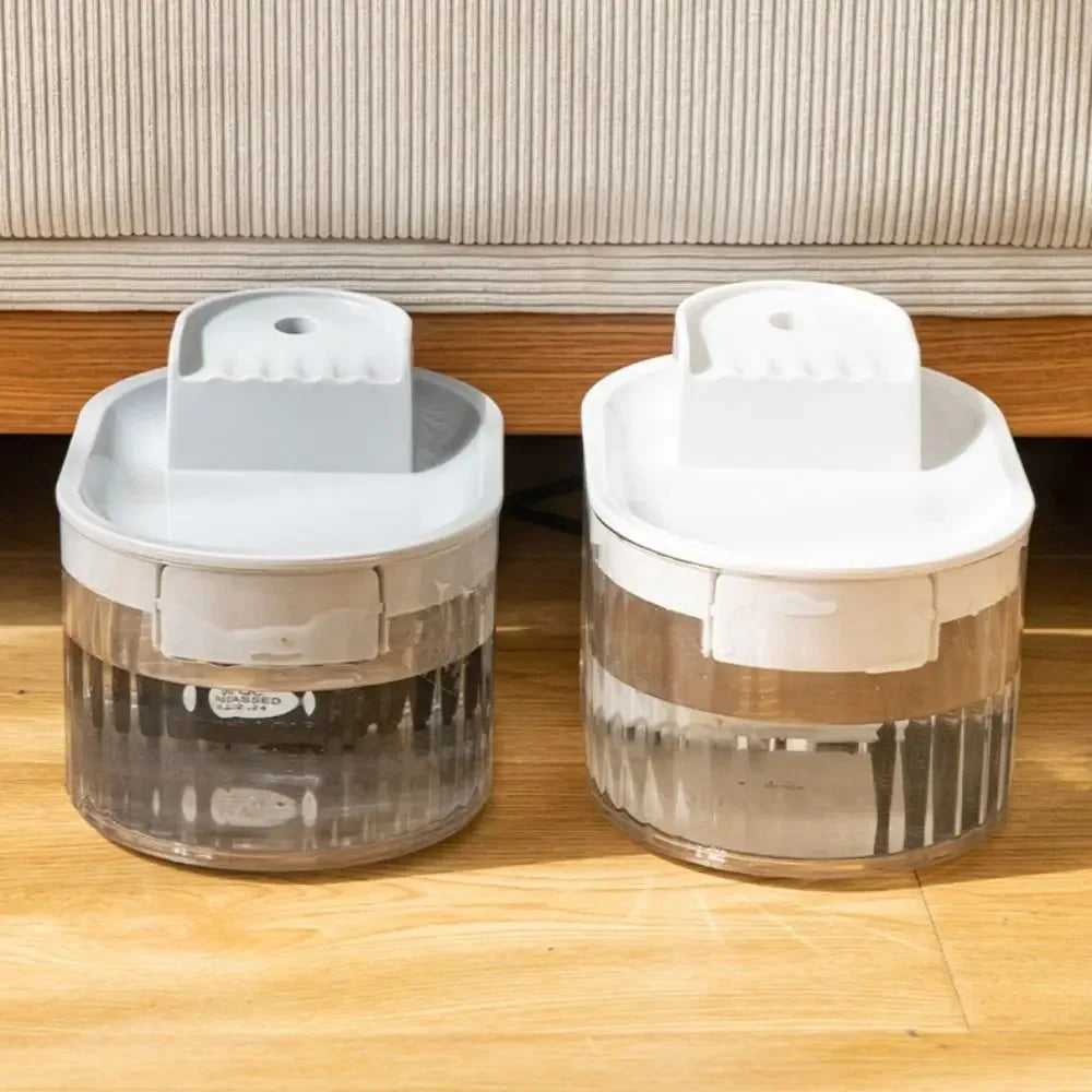 Distributeur d’eau pour chat blanc ou gris – CLEVI Paris