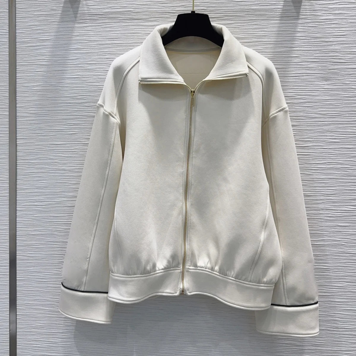 Ensemble femme veste zippée et pantalon large – CLEVI Paris