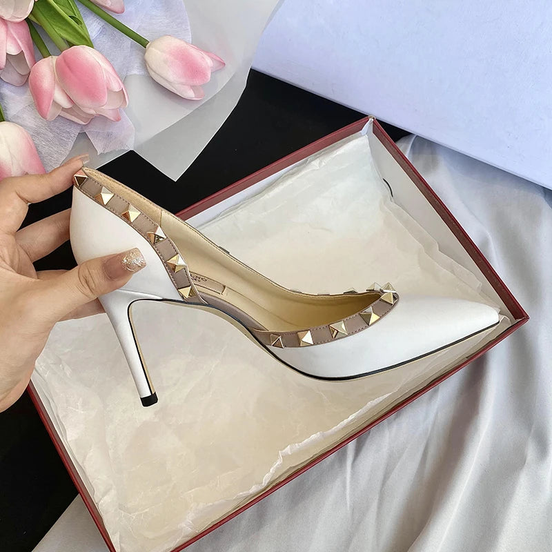 Escarpins Femme Talons Aiguilles Cuir Verni Rivets – CLEVI Paris