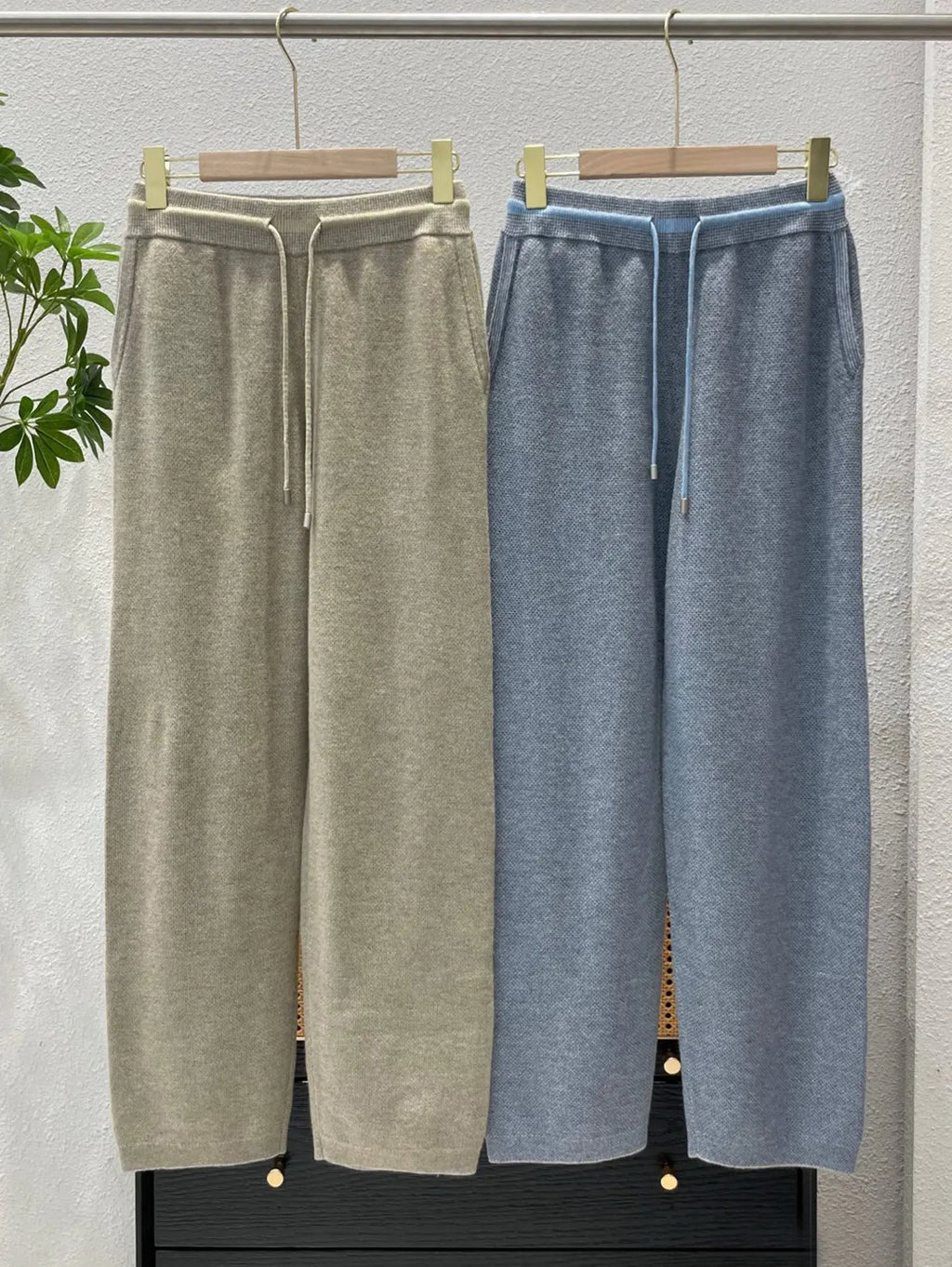 Ensemble femme, cardigan à capuche et pantalon – CLEVI Paris