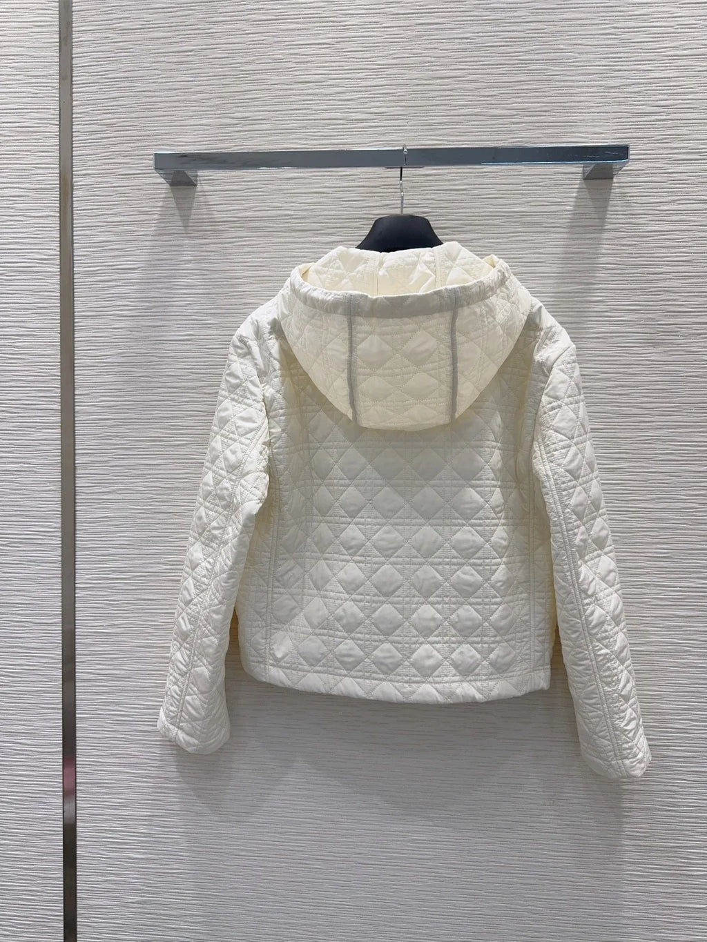 Veste matelassée femme à capuche en coton – CLEVI Paris