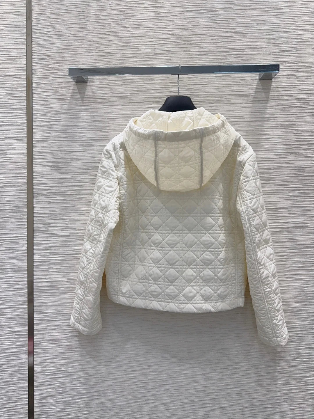 Veste matelassée femme à capuche en coton – CLEVI Paris