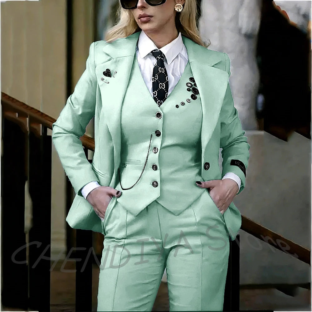 Tailleur pantalon femme à col châle – CLEVI Paris