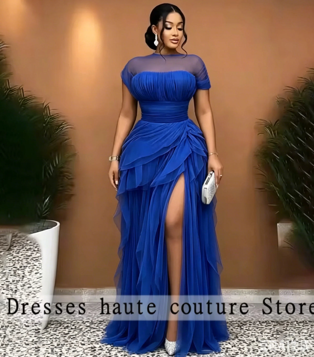 Robe de soirée longue étagée en dentelle – CLEVI Paris