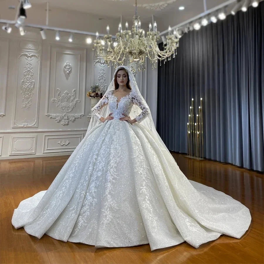 Robe de mariée princesse en dentelle – CLEVI Paris