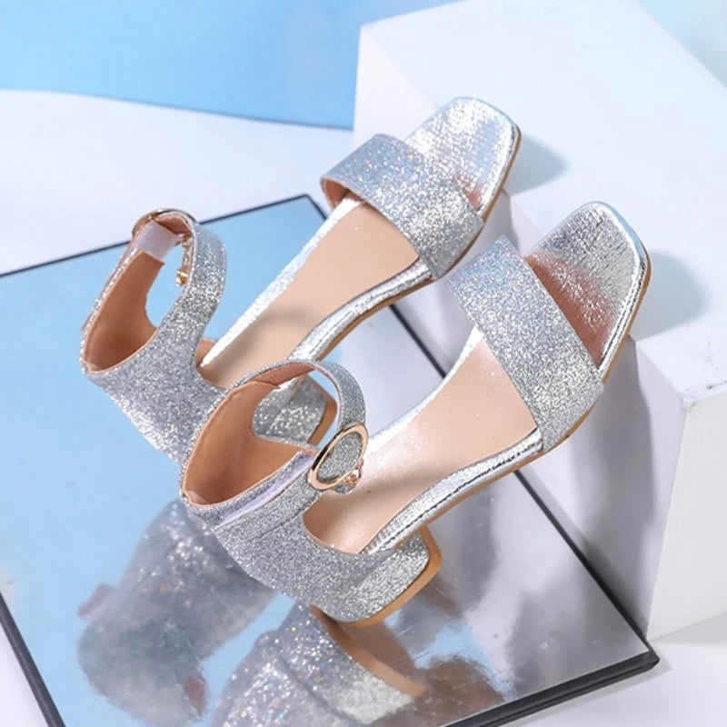 Sandales enfant à paillettes et talon bas – CLEVI Paris