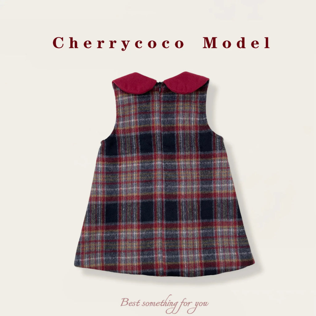 Tenue fille à carreaux pour l’hiver – CLEVI Paris
