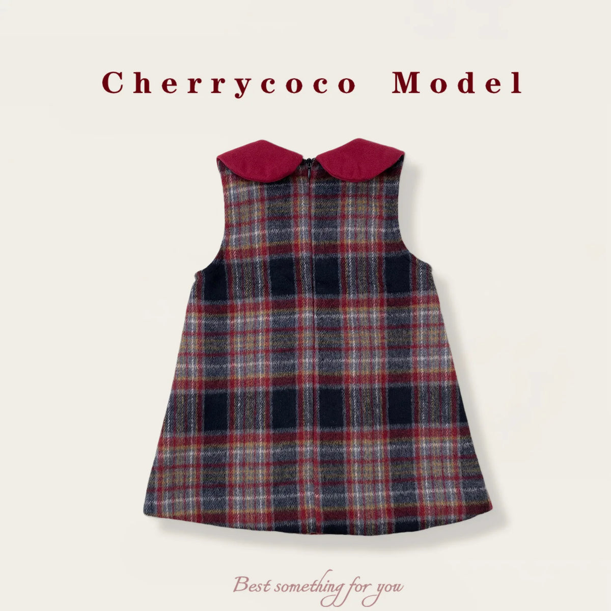 Tenue fille à carreaux pour l’hiver – CLEVI Paris