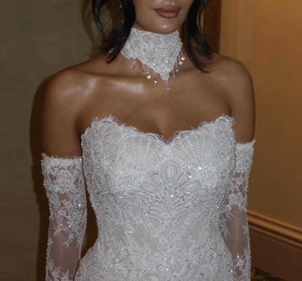 Robe de mariée sirène en dentelle à paillettes – CLEVI Paris