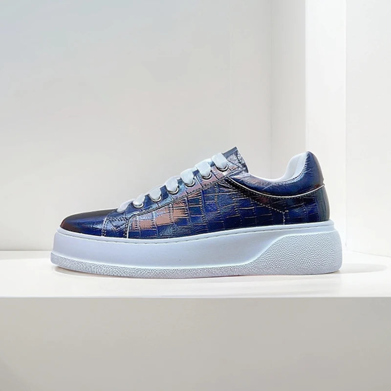 Sneakers basses unisexes bleues à lacets – CLEVI Paris