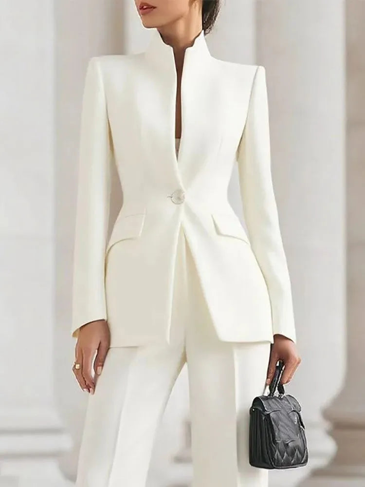 Tailleur femme col V et pantalon large – CLEVI Paris