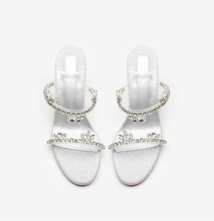 Escarpins argentés à talons fins – CLEVI Paris