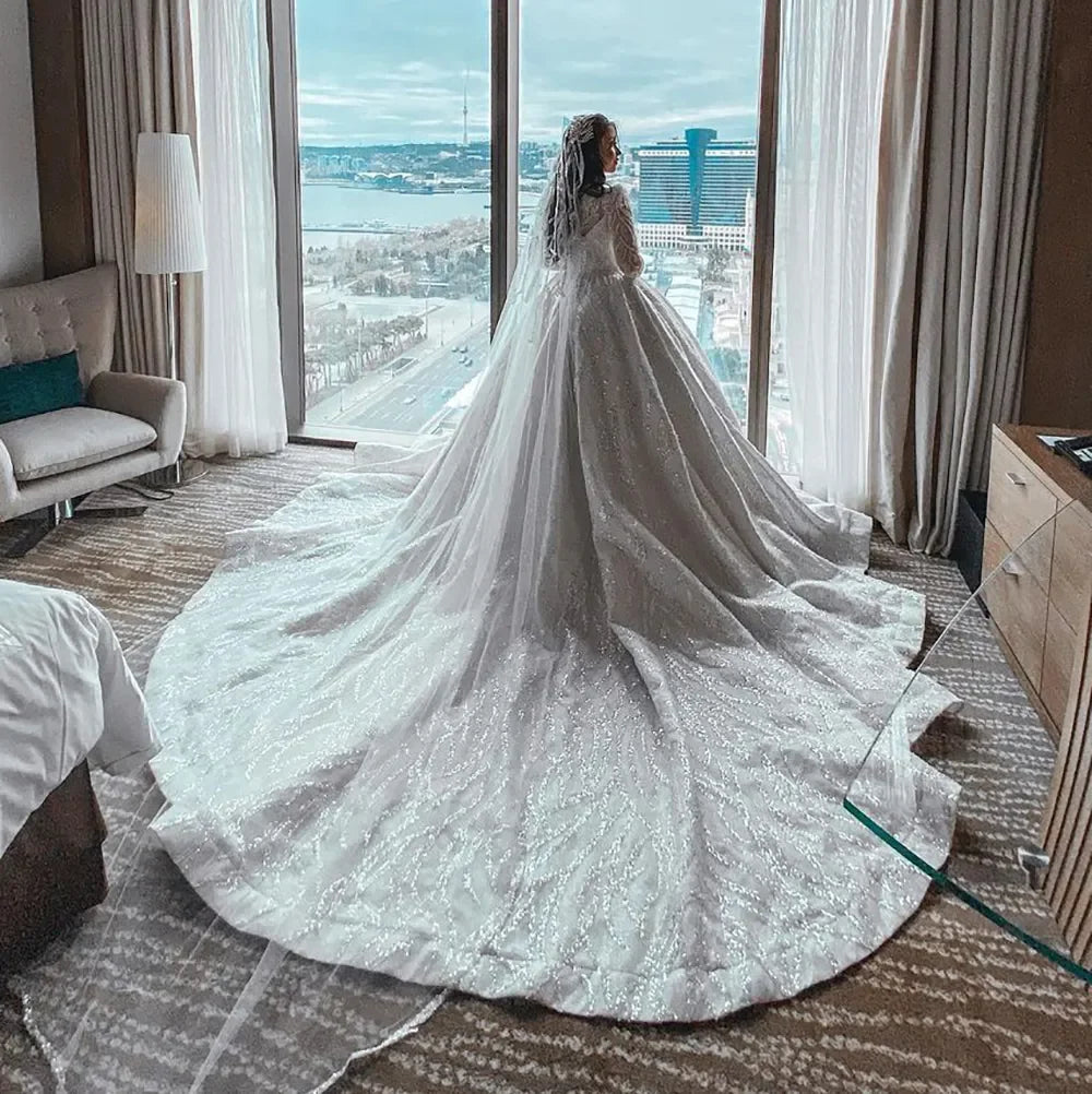 Robe de mariée princesse en tulle brodé – CLEVI Paris