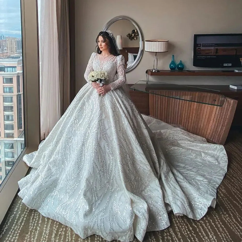 Robe de mariée princesse en tulle brodé – CLEVI Paris