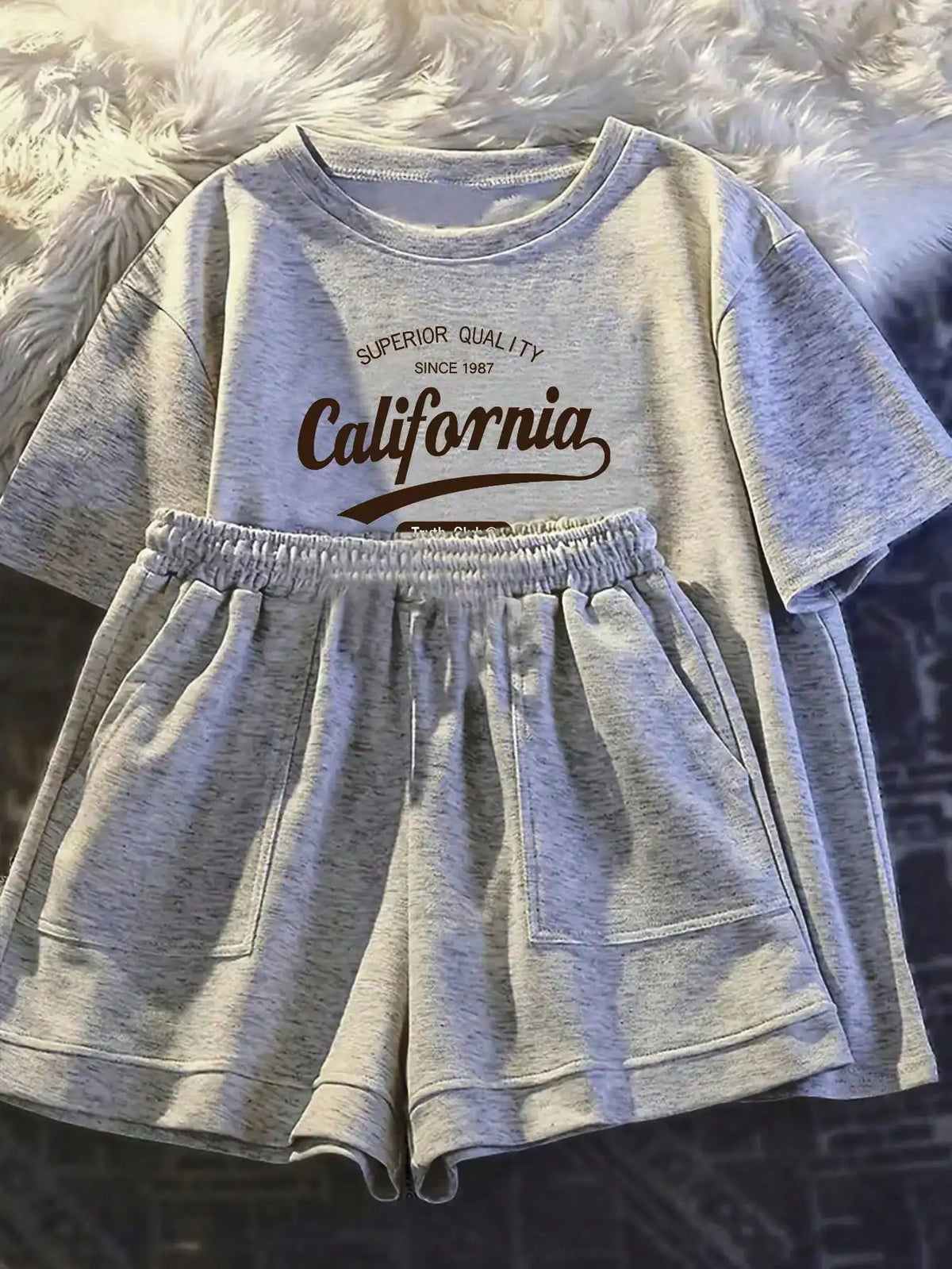 Ensemble fille t-shirt cœur et short rayé – CLEVI Paris