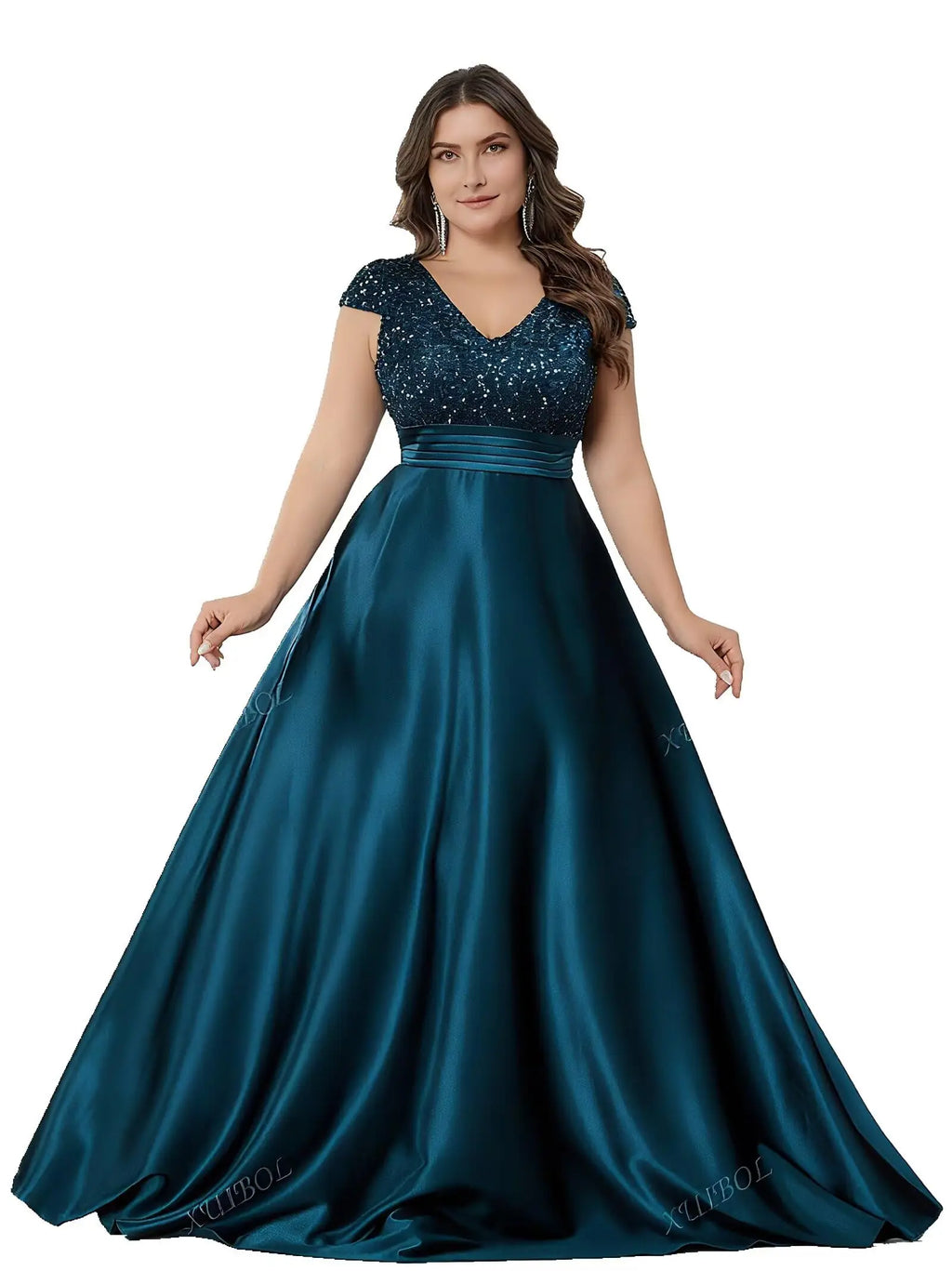 Robe longue satinée pailletée manches courtes – CLEVI Paris