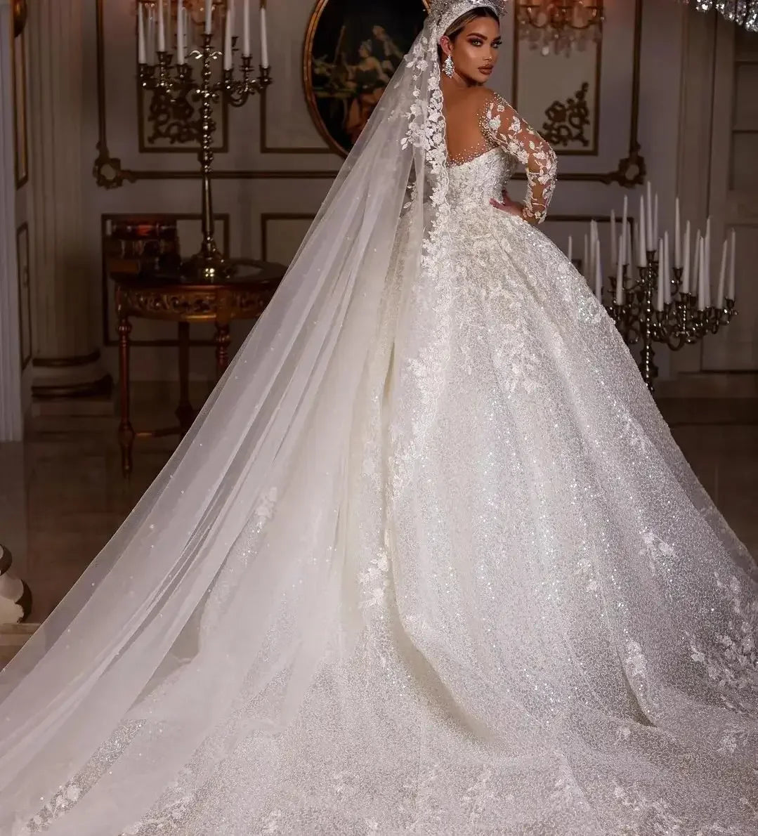 Robe de mariée en tulle et dentelle – CLEVI Paris