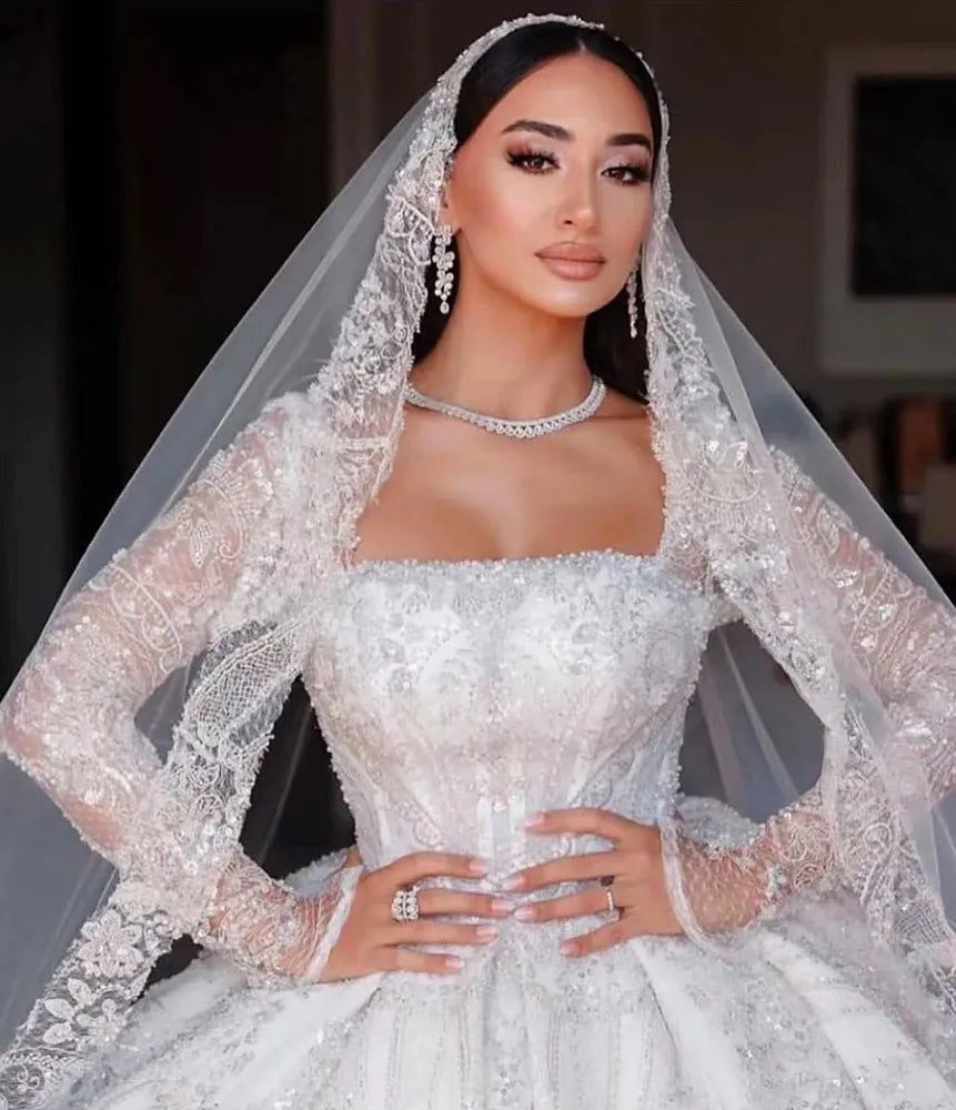 Robe de mariée princesse en tulle à dentelle – CLEVI Paris