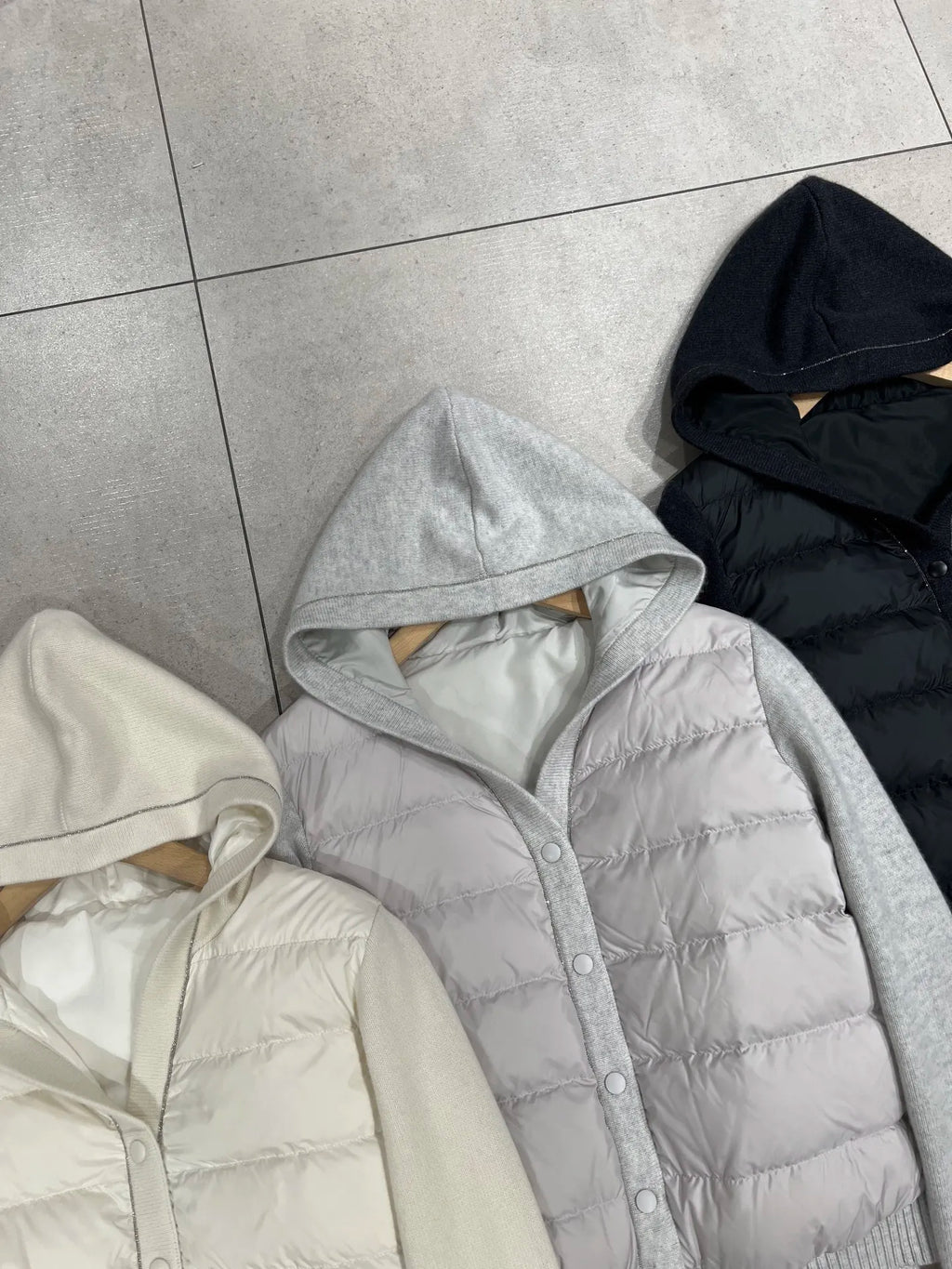Doudoune femme à capuche et maille cachemire – CLEVI Paris
